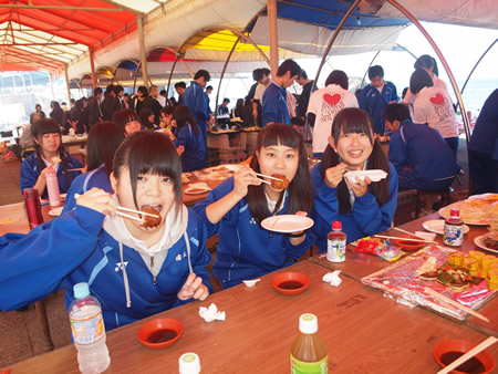 越前松島水族館バーベキューの様子