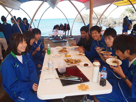 越前松島水族館バーベキューの様子