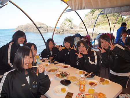 越前松島水族館バーベキューの様子